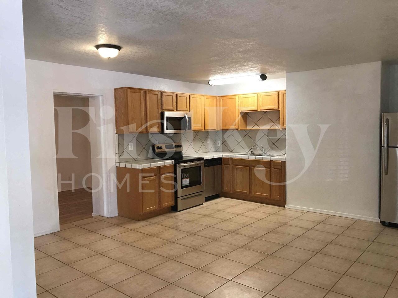 2034 N 37th Pl - Photo 4 of 29