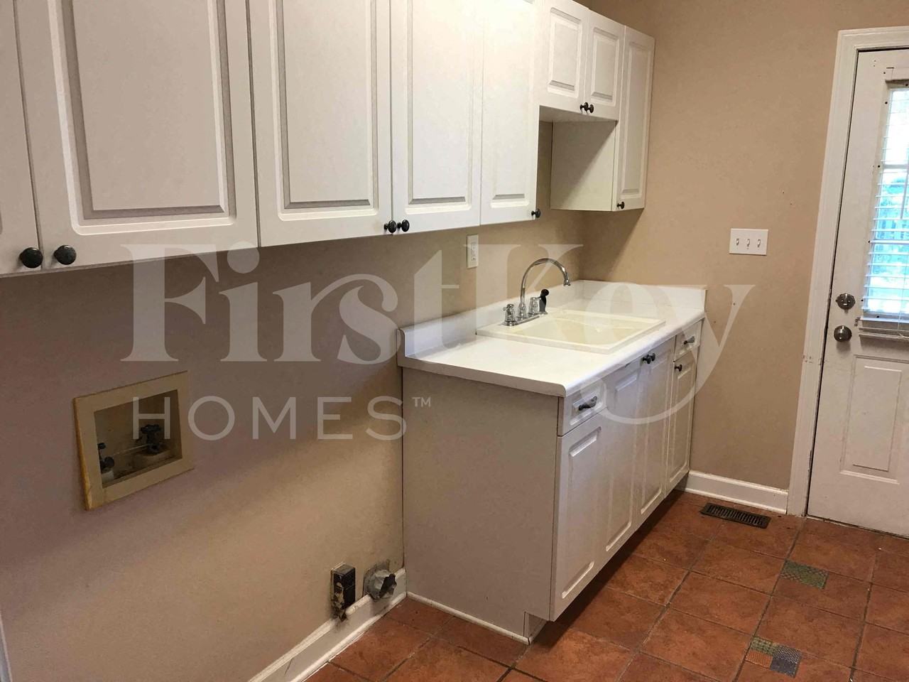 1609 Flat Rock Dr Sw - Photo 6 of 26