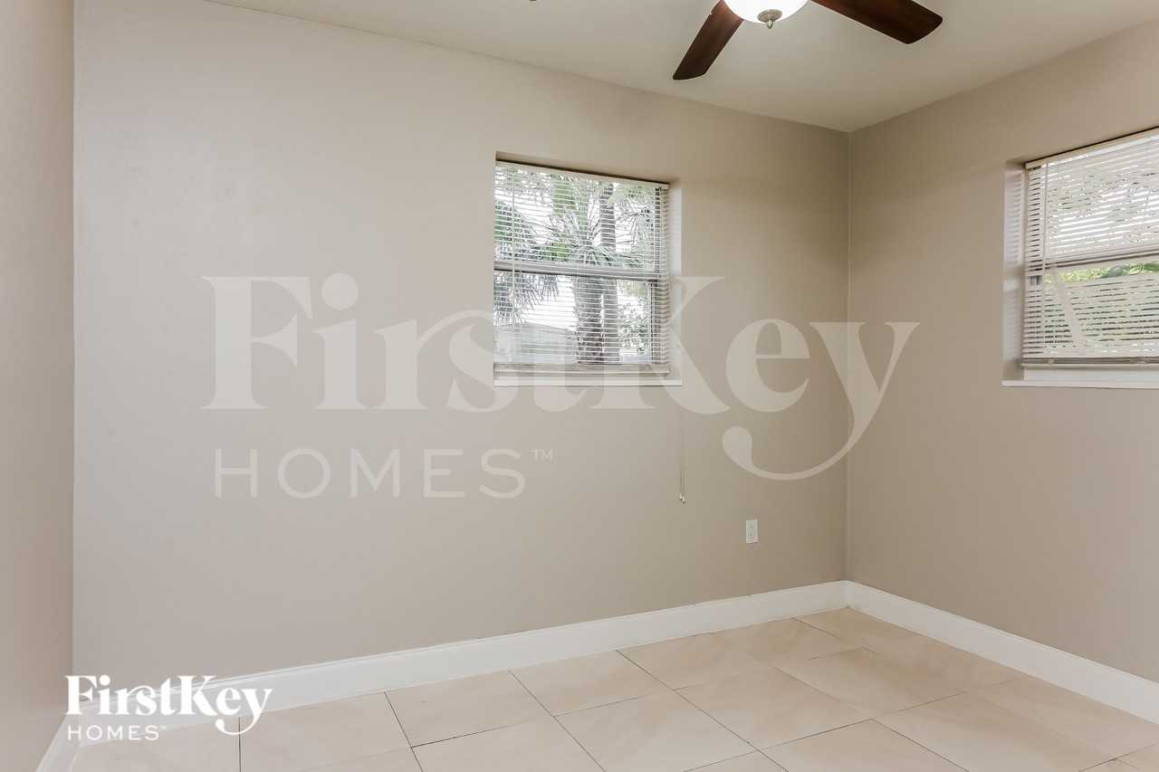 1530 Nave - Photo 7 of 16