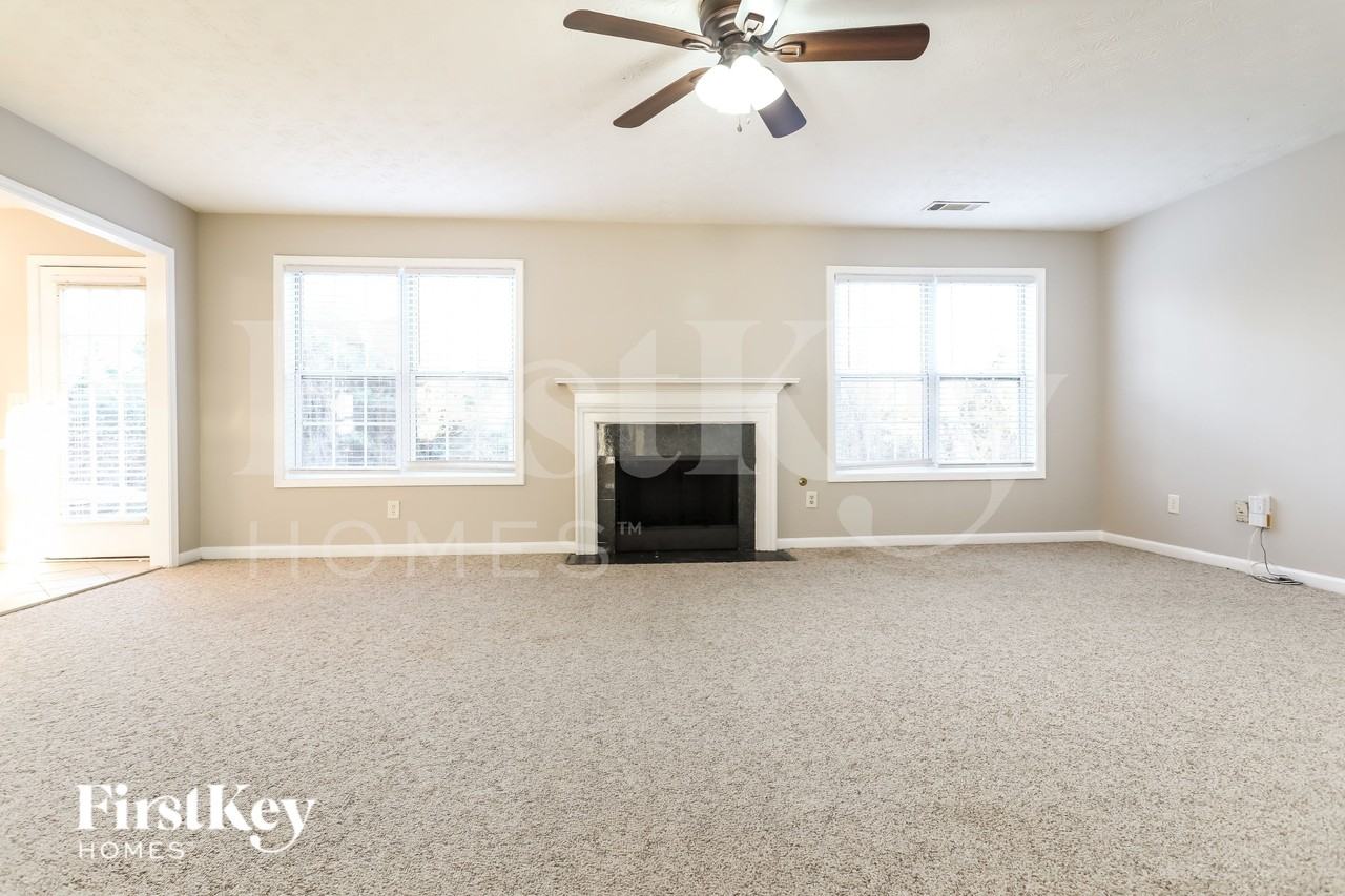 150 Kentshire Pl - Photo 3 of 15
