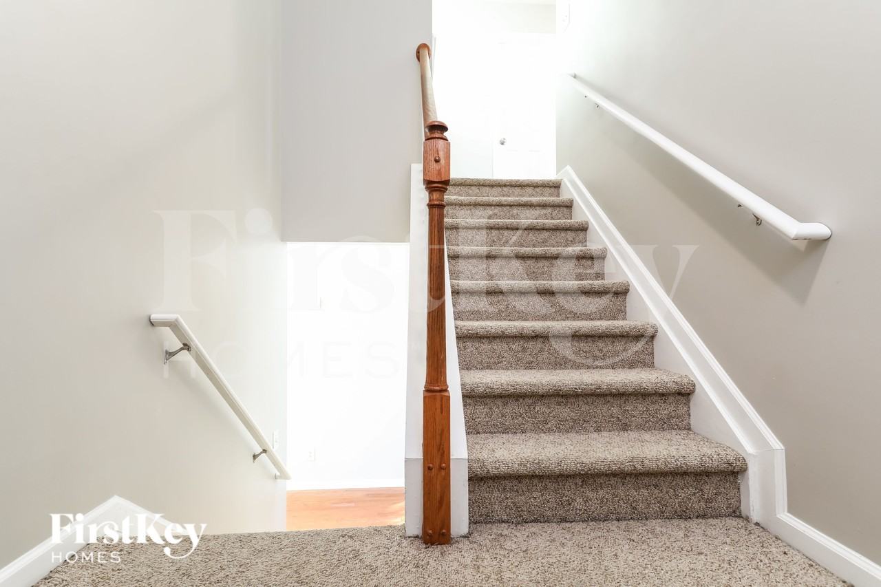 150 Kentshire Pl - Photo 6 of 15
