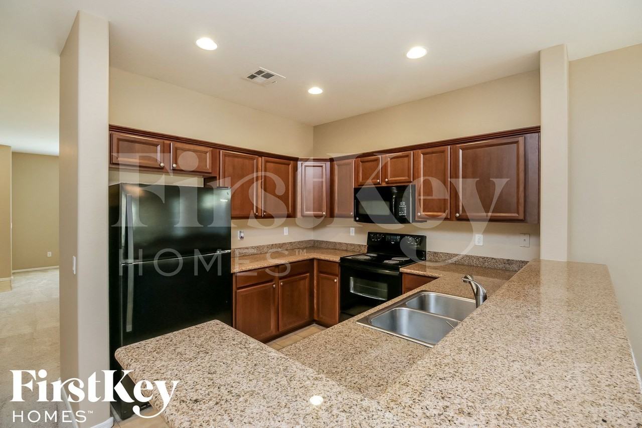 1206 E Daisy Way - Photo 5 of 15