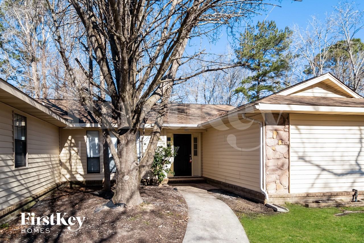 111 Boone Dr - Photo 2 of 15