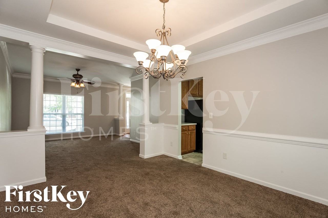 10634 Quarrier Dr - Photo 4 of 15