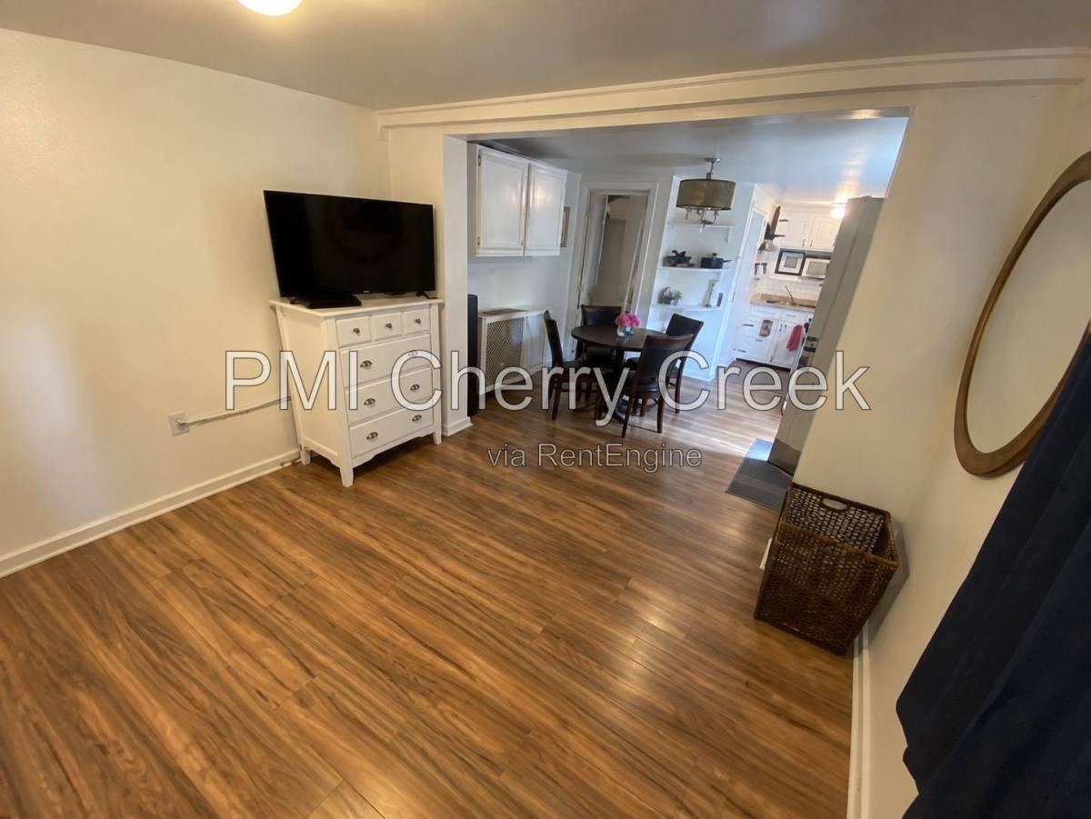 1726 N Franklin St #B - Photo 2 of 13