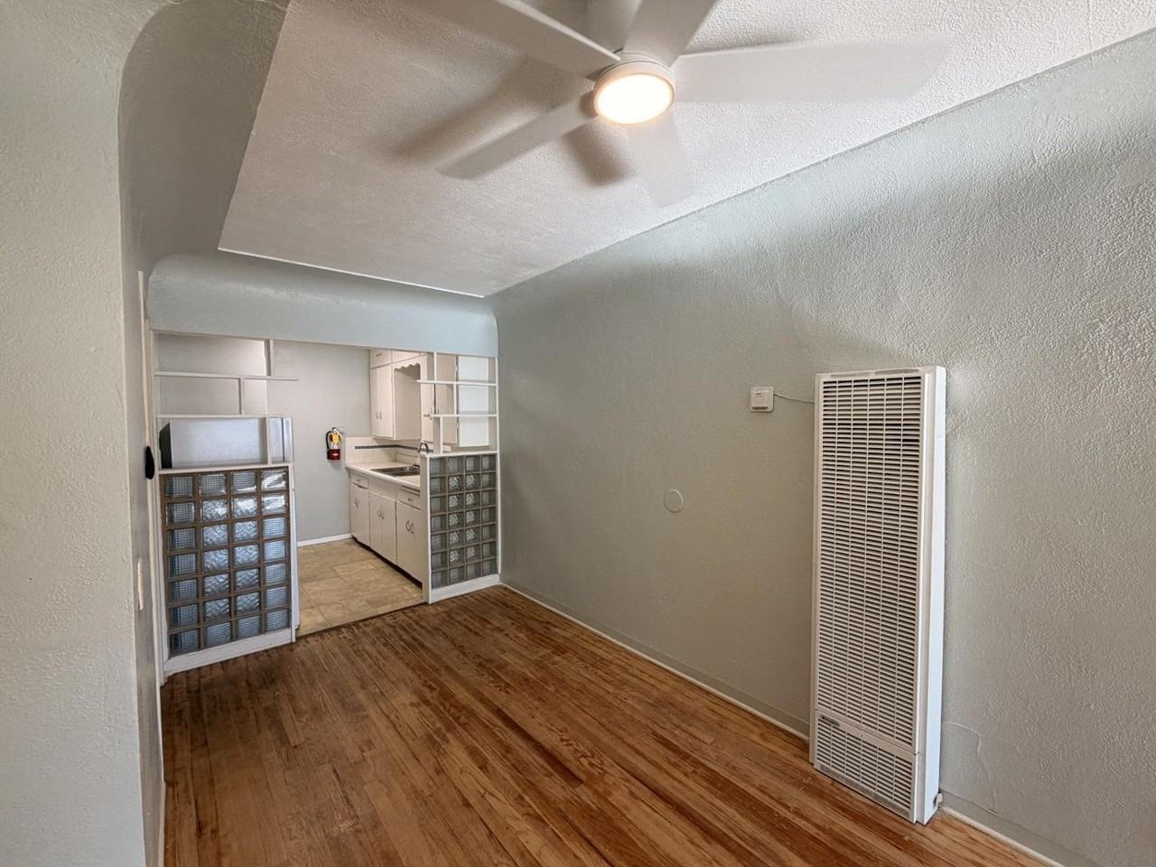 1209 Dr Martin Luther King Jr Ave Ne #6 - Photo 7 of 18