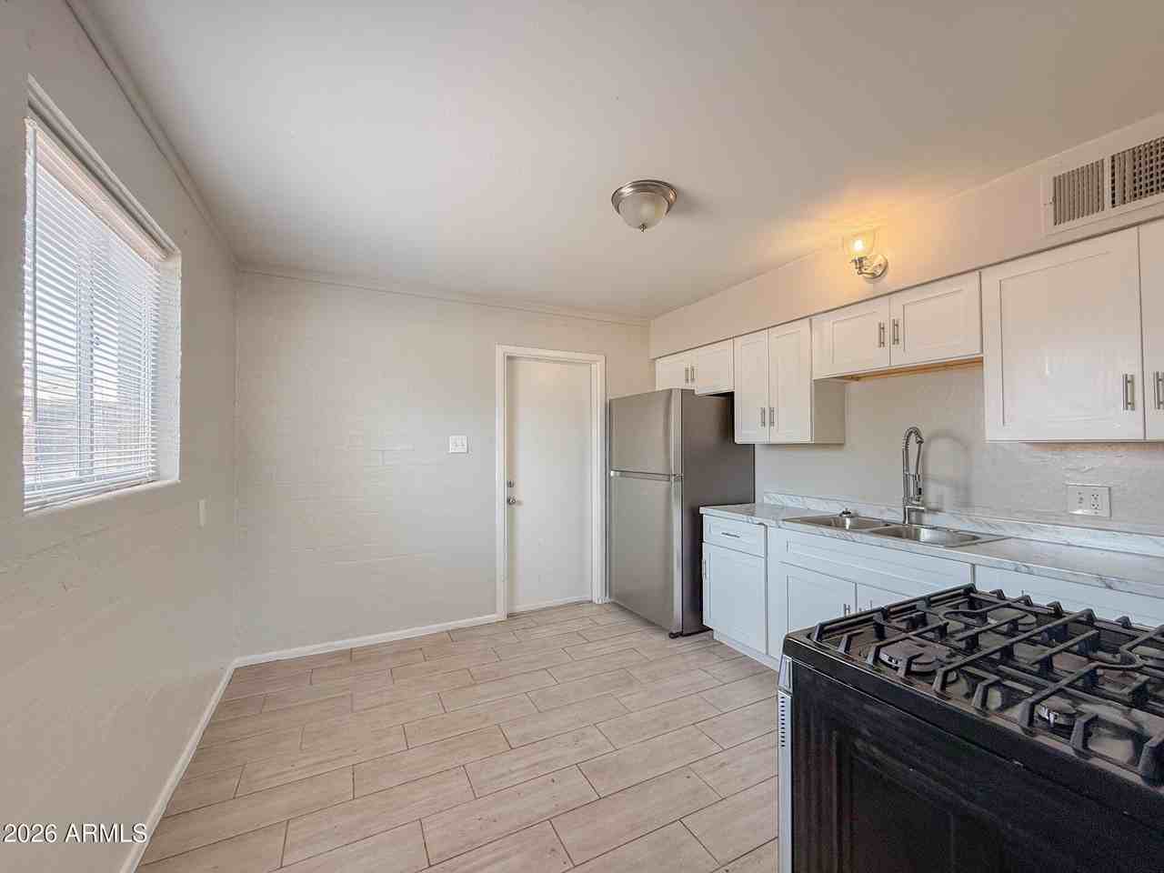 1721 E Sheridan St #C - Photo 7 of 18