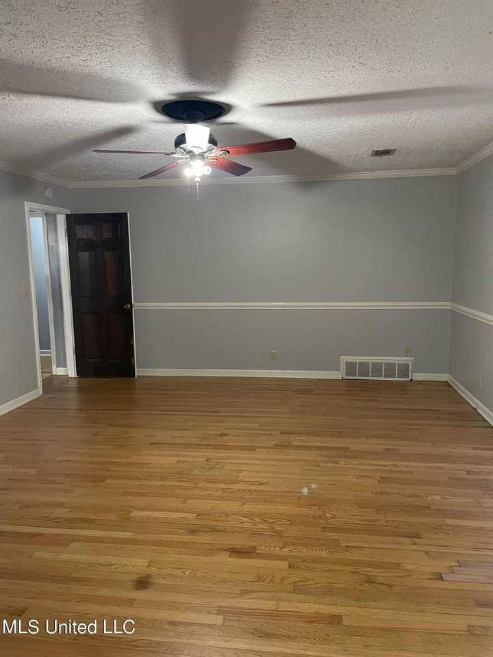 1335 Mcingvale Rd - Photo 5 of 16