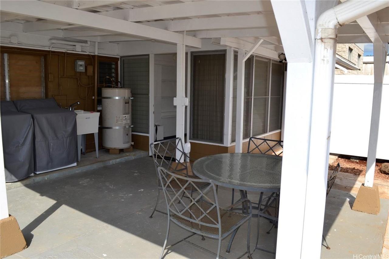 933 22nd Ave - Photo 2 of 18