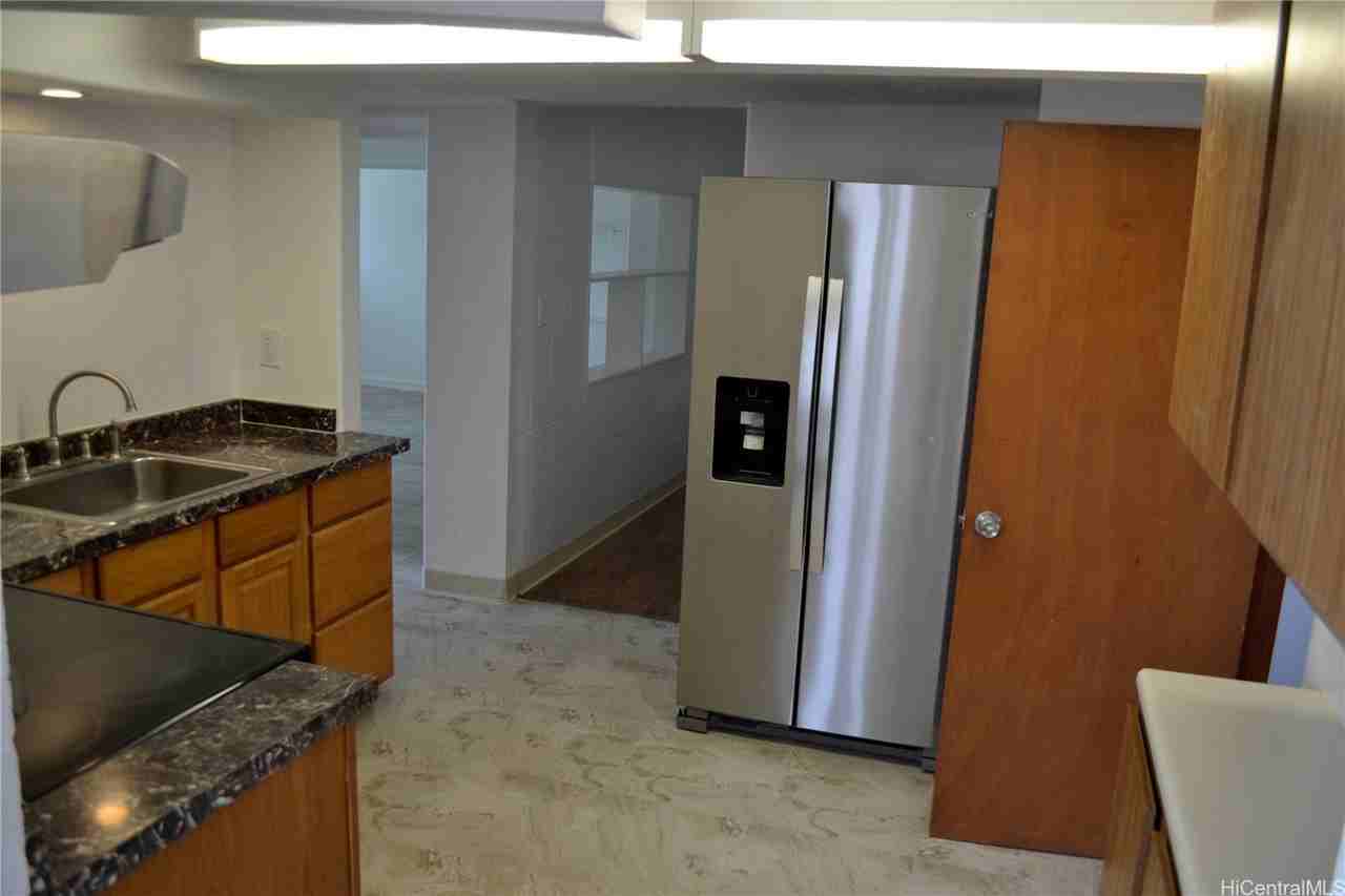 933 22nd Ave - Photo 5 of 18