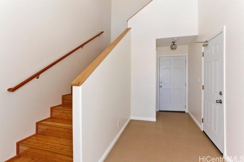 418 Keaniani St - Photo 2 of 15