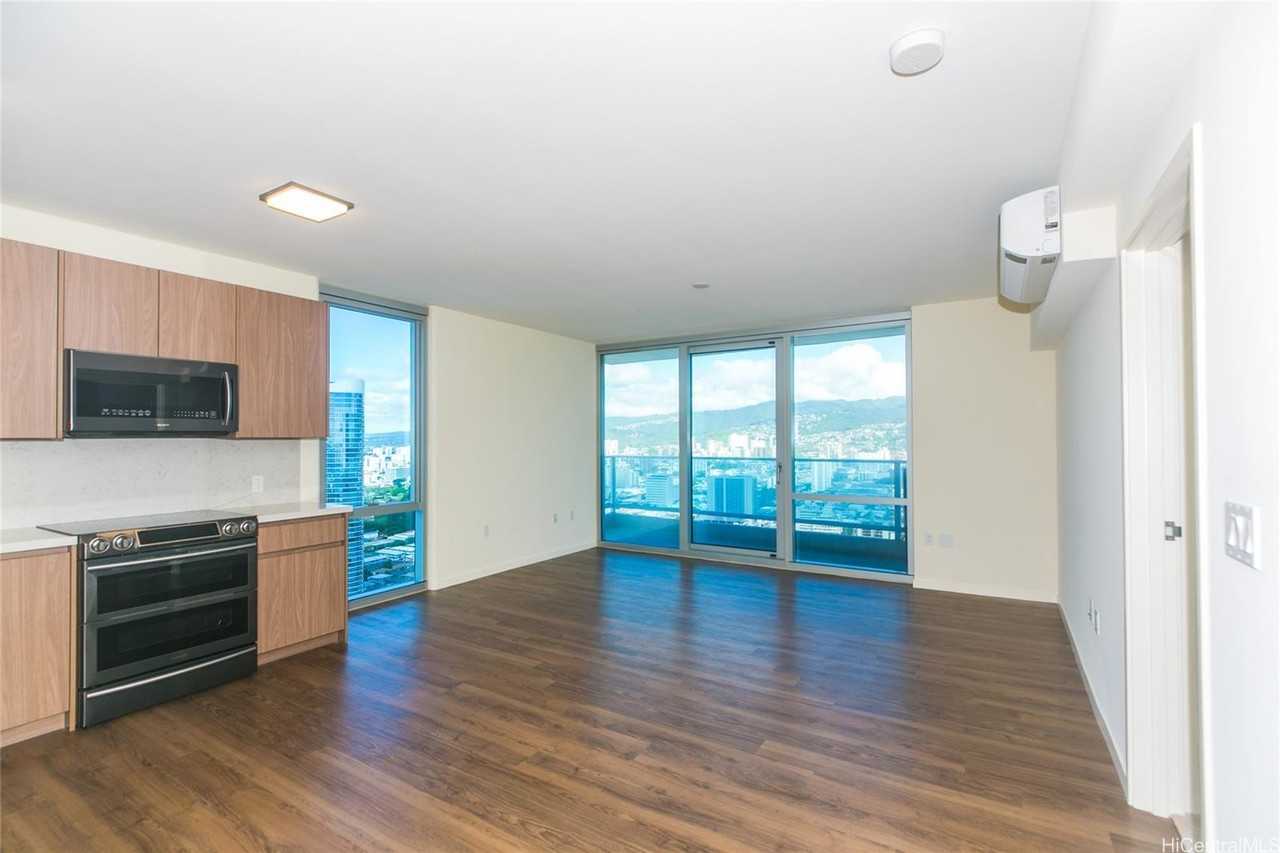1391 Kapiolani Blvd #3401 - Photo 3 of 13
