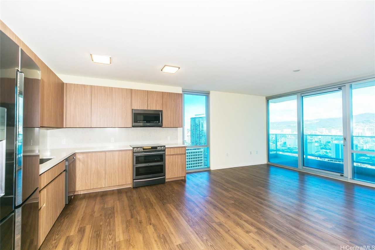 1391 Kapiolani Blvd #3401 - Photo 4 of 13