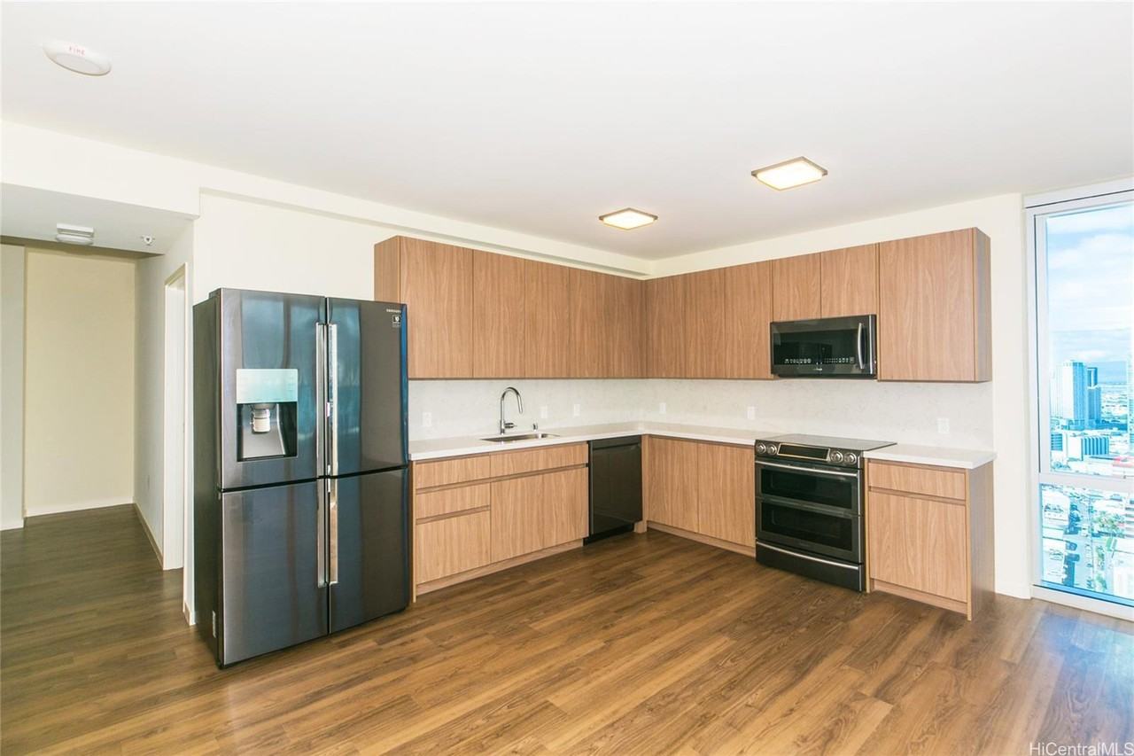 1391 Kapiolani Blvd #3401 - Photo 5 of 13