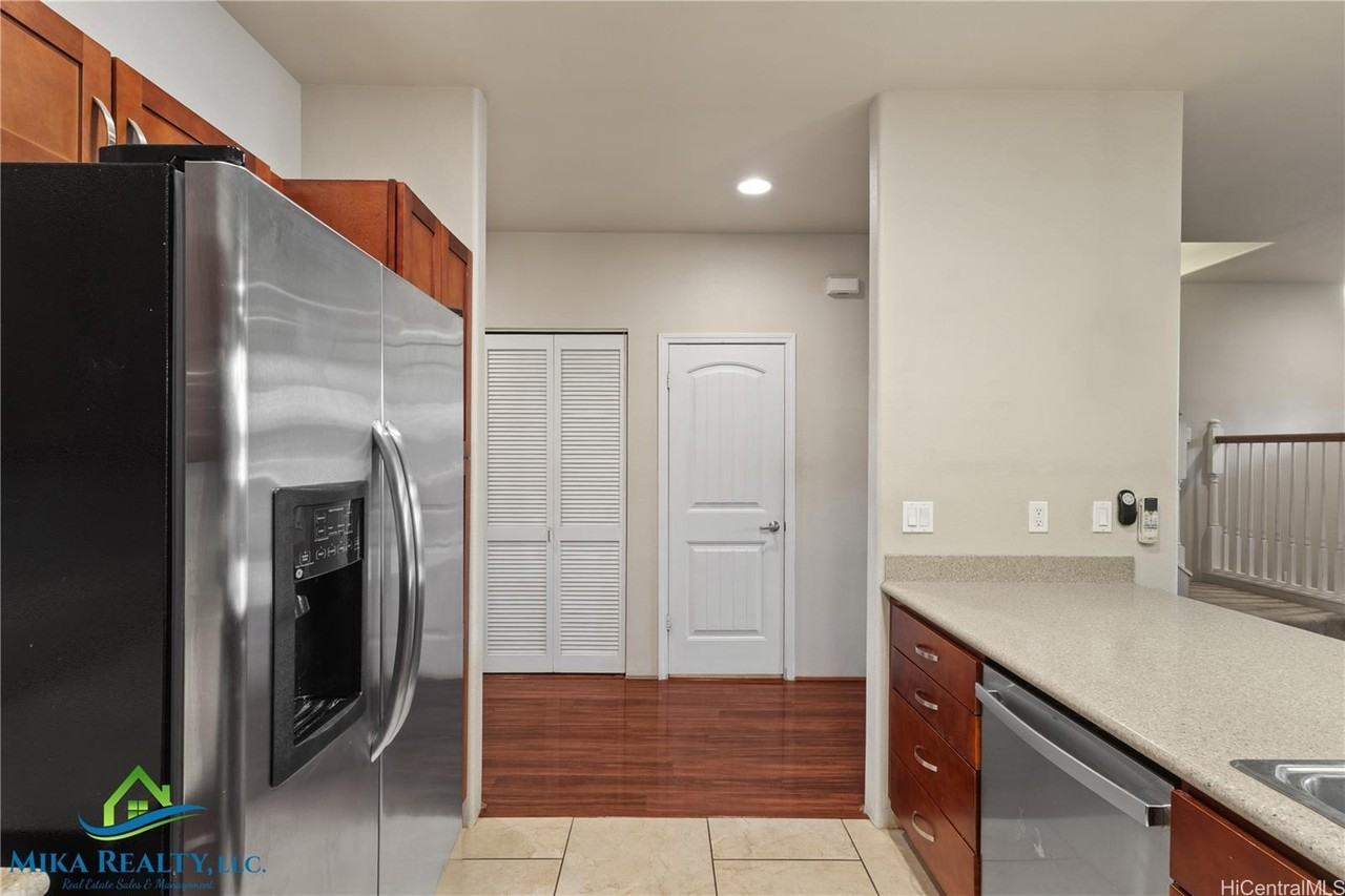 431 Manawai St #503 - Photo 4 of 20