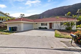 1069 Maunanani St - Photo 1 of 1