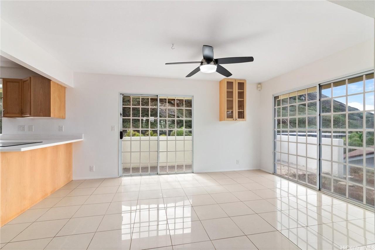 1069 Maunanani St - Photo 7 of 24