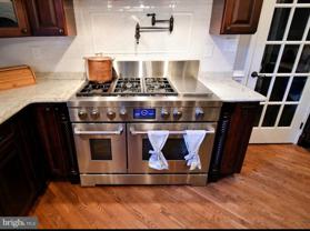 1516 N Royal Ave - Photo 1 of 1