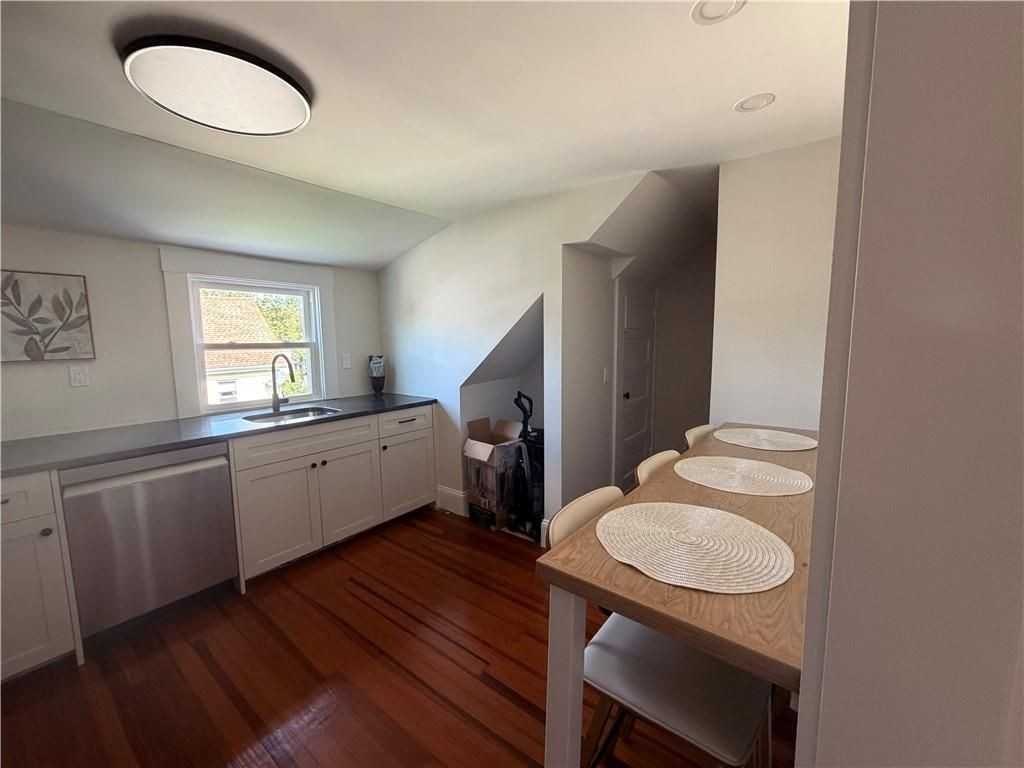 7 Caswell Ave ##3 - Photo 4 of 10