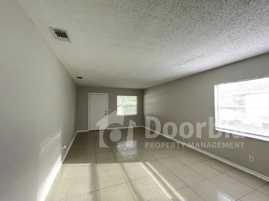 7504 Necia Dr S - Photo 3 of 14