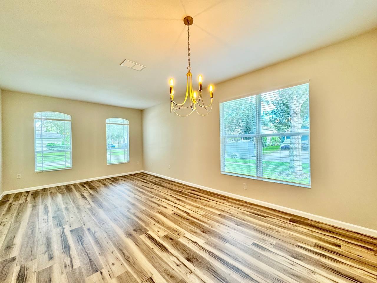 6002 Martinglade Pl - Photo 7 of 50