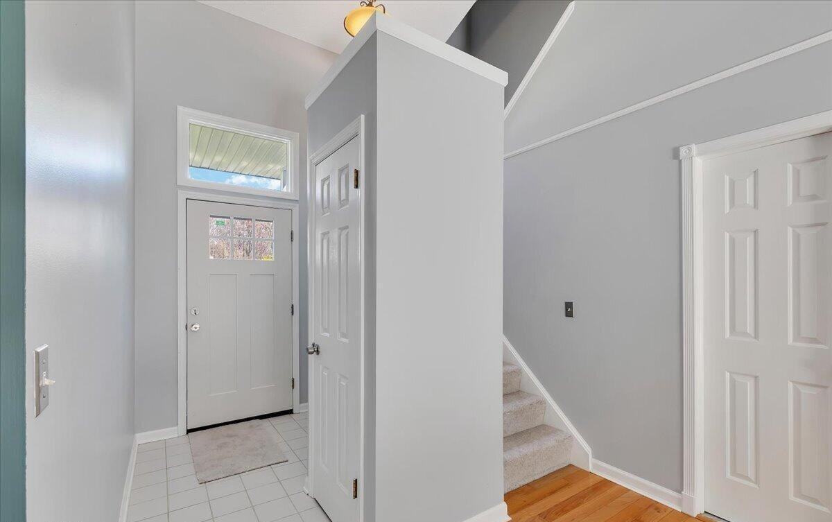 34 Anchor Dr - Photo 3 of 36