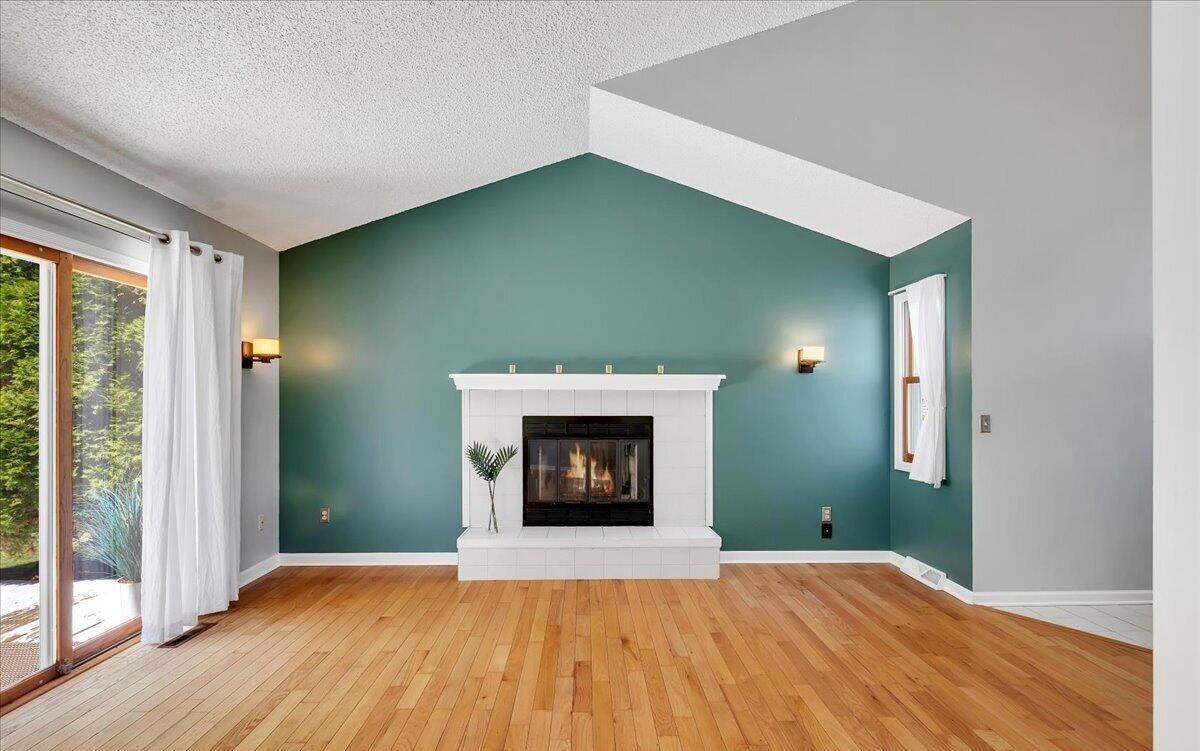 34 Anchor Dr - Photo 5 of 36