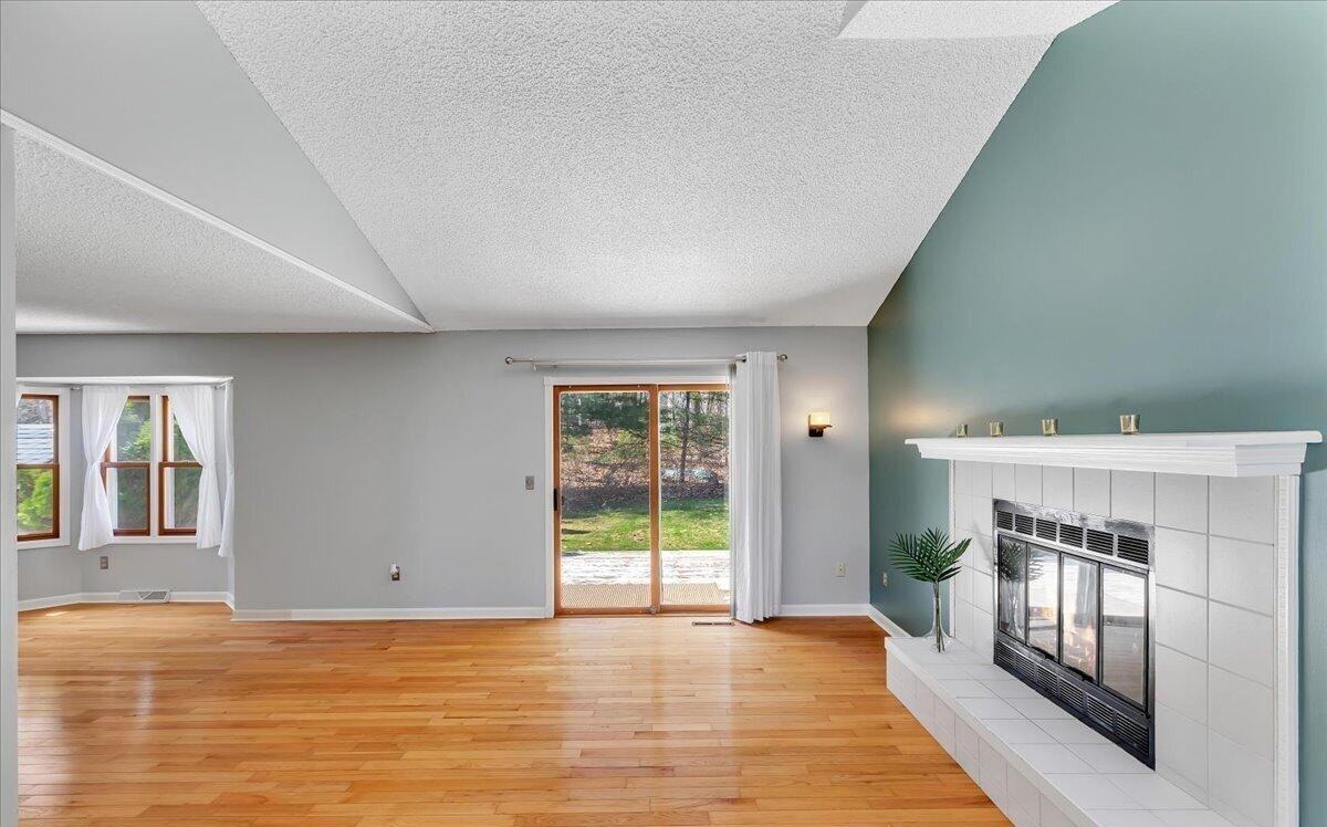 34 Anchor Dr - Photo 7 of 36