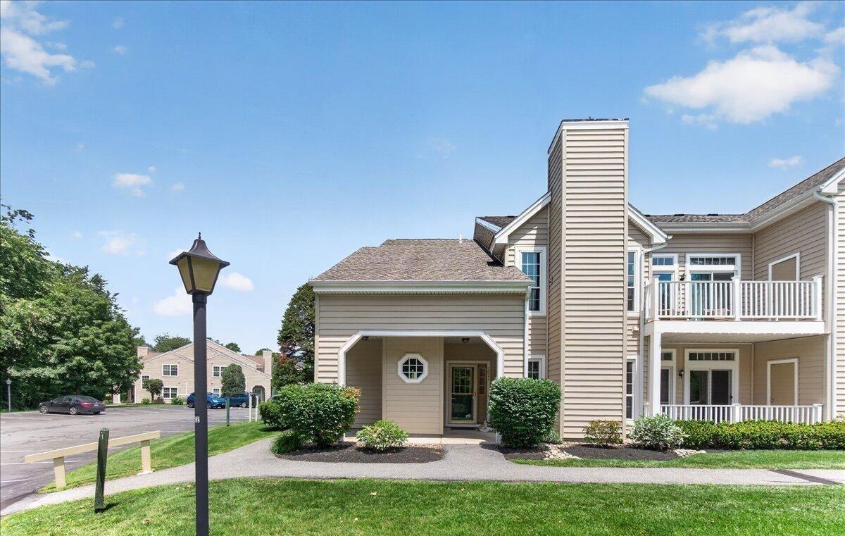 1011 Hampton Place Blvd - Photo 2 of 22