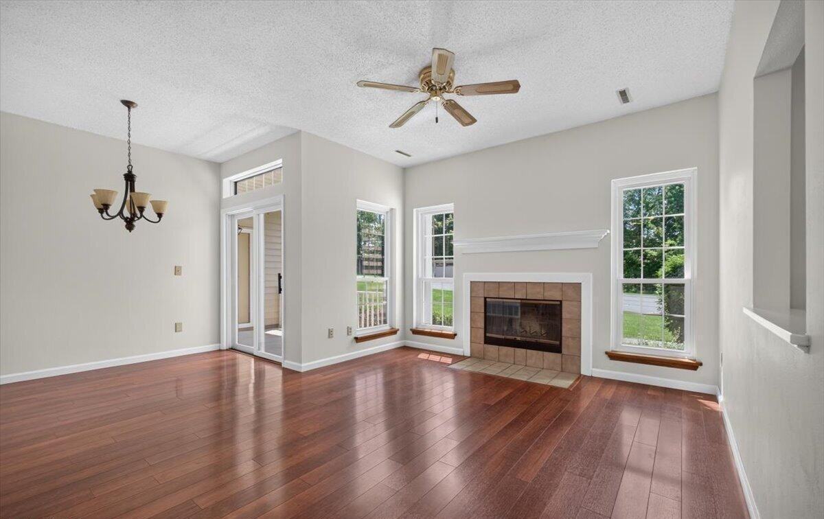 1011 Hampton Place Blvd - Photo 4 of 22