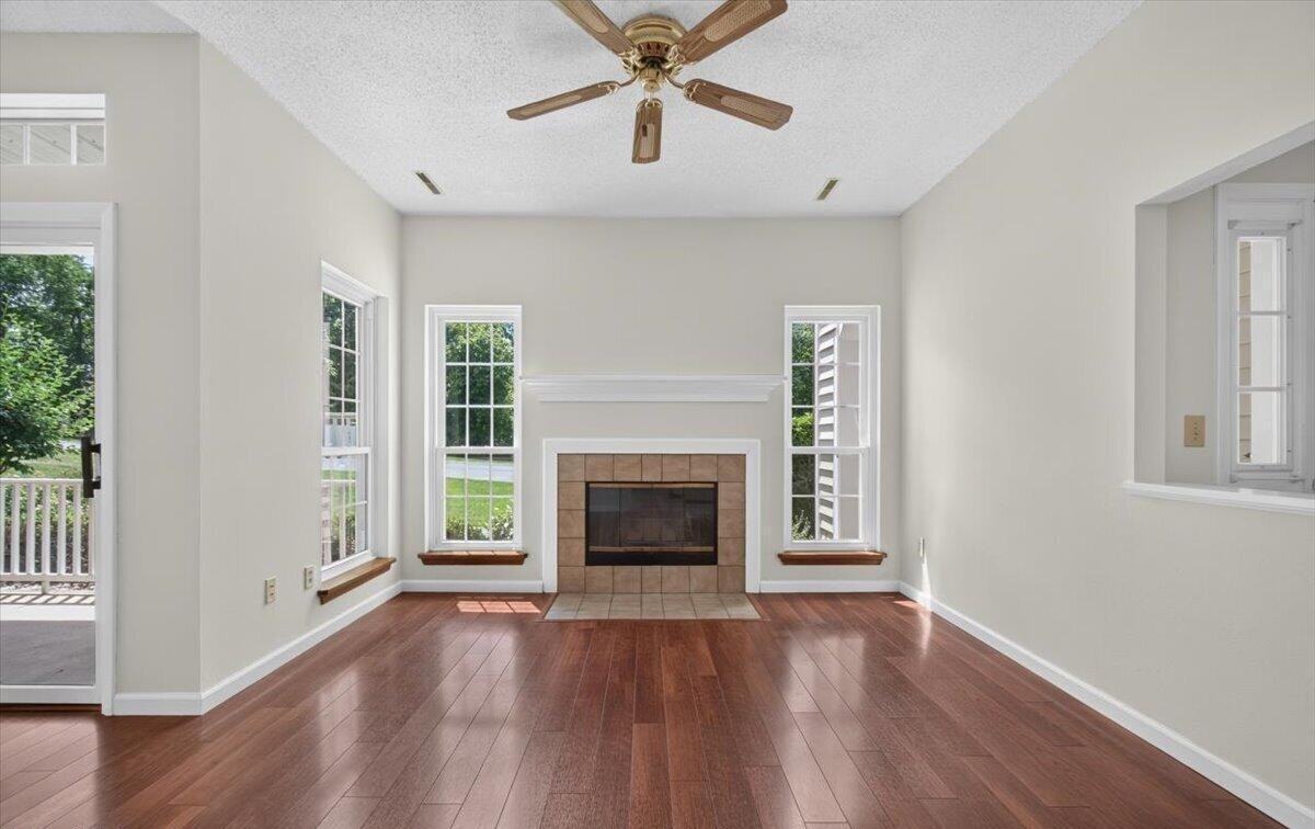 1011 Hampton Place Blvd - Photo 5 of 22