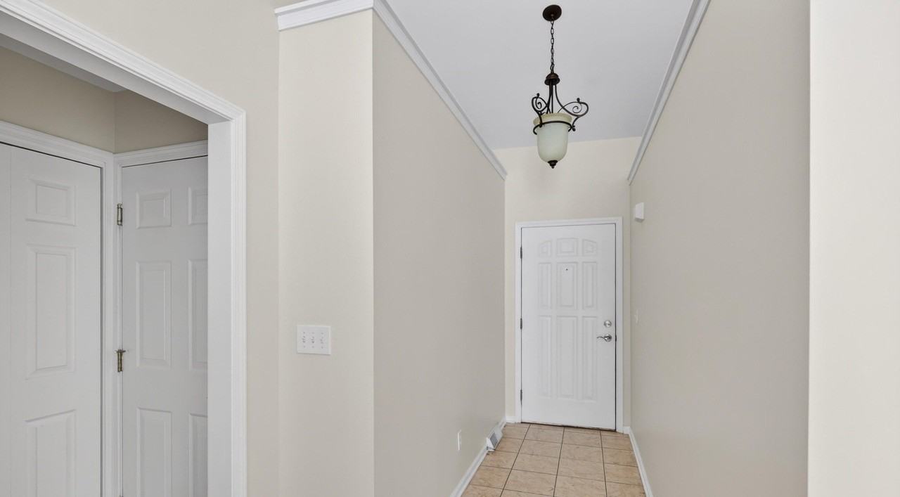 108 Harvard Rd - Photo 2 of 22