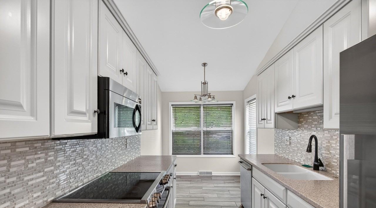108 Harvard Rd - Photo 3 of 22