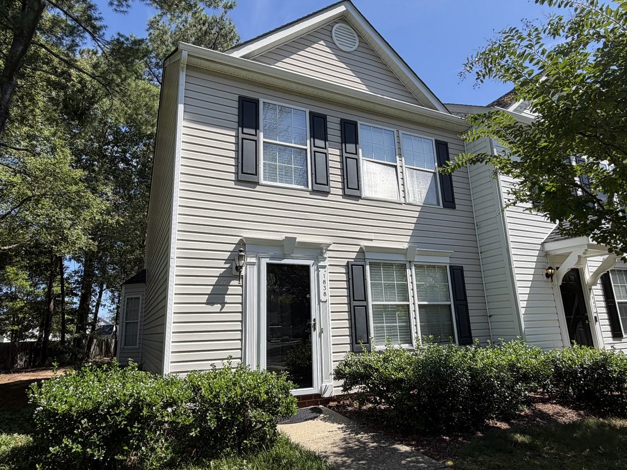 1838 Timberly Waye - Photo 2 of 25