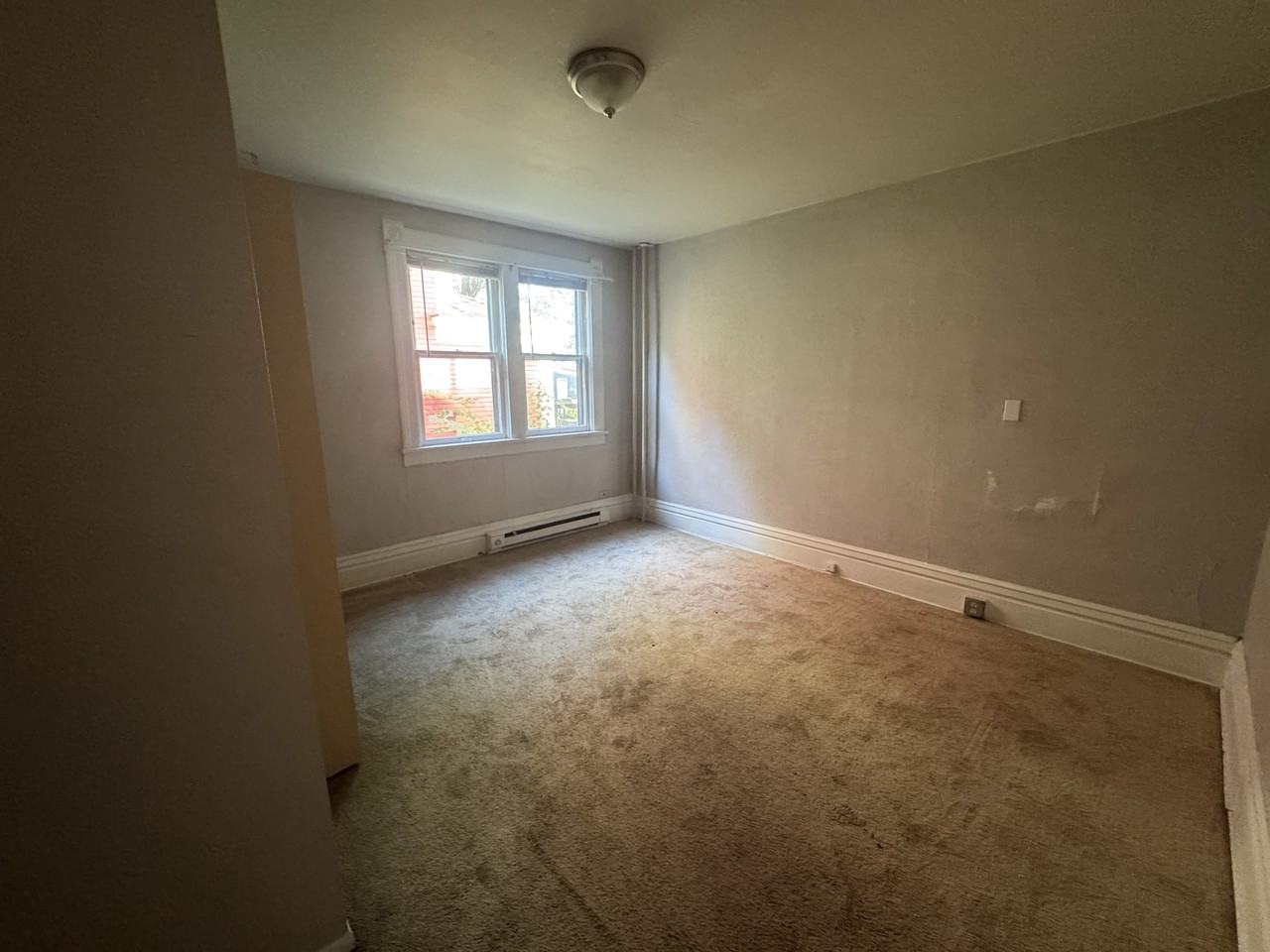 2720 Emerson Ave S - Photo 5 of 7