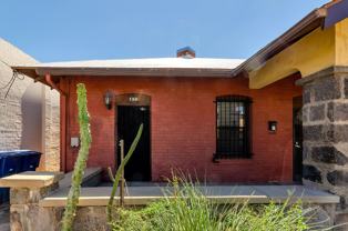186 W Franklin St - Photo 1 of 1