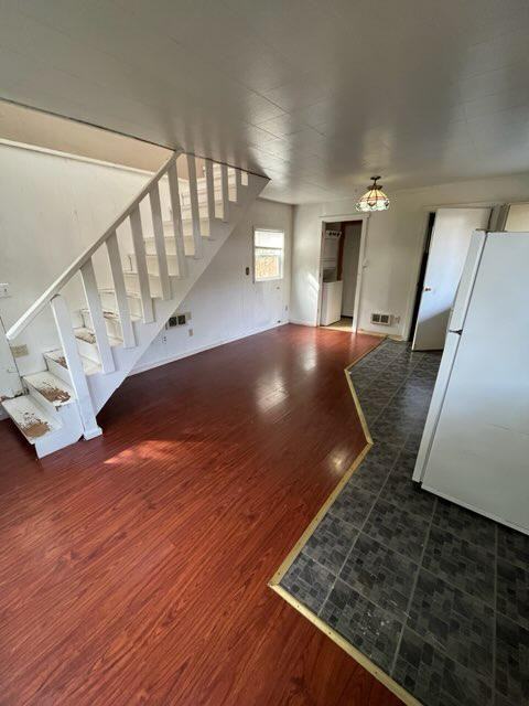 213 Se Neptune Ave - Photo 7 of 11