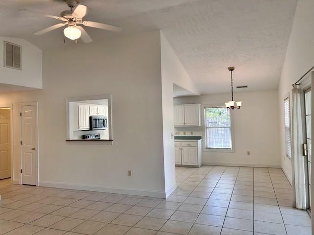 5746 Camellia Ln - Photo 4 of 13