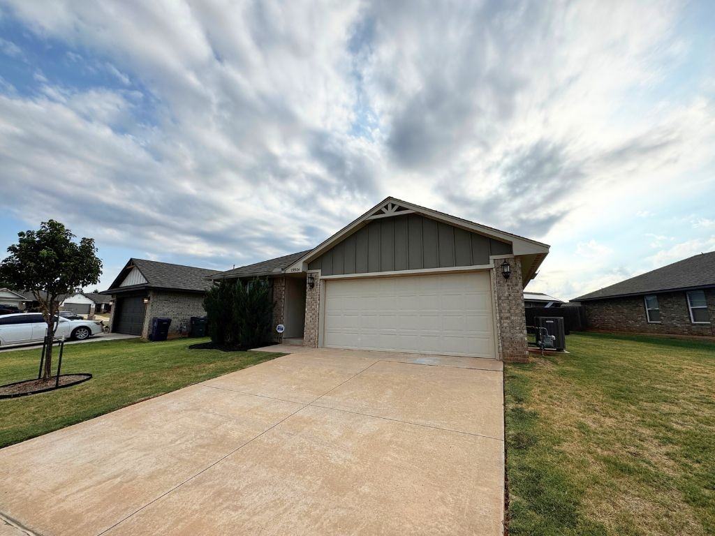 19904 Forsythe Dr - Photo 2 of 20