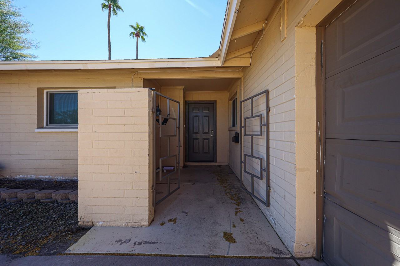 3802 S Grandview Ave - Photo 4 of 49