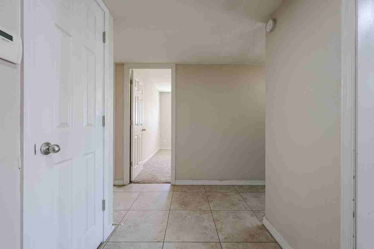 3802 S Grandview Ave - Photo 7 of 49