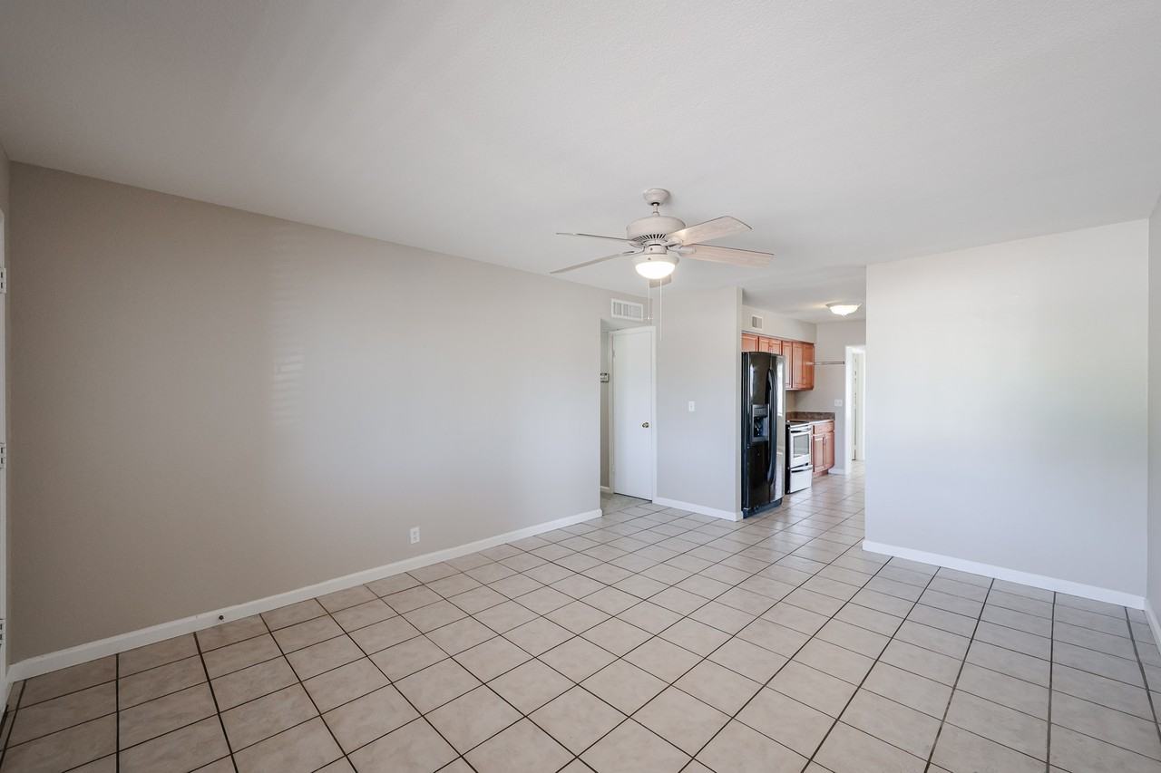 1137 W Emerald Ave - Photo 7 of 50