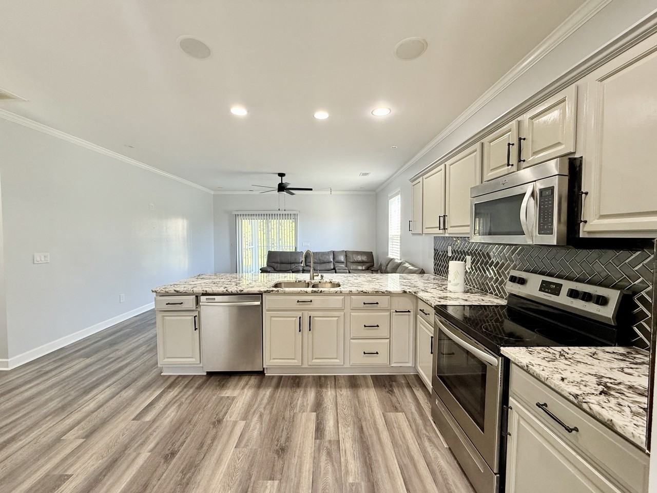 2394 Windmill Way - Photo 7 of 39