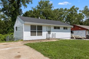 5677 Parchester Dr - Photo 1 of 1