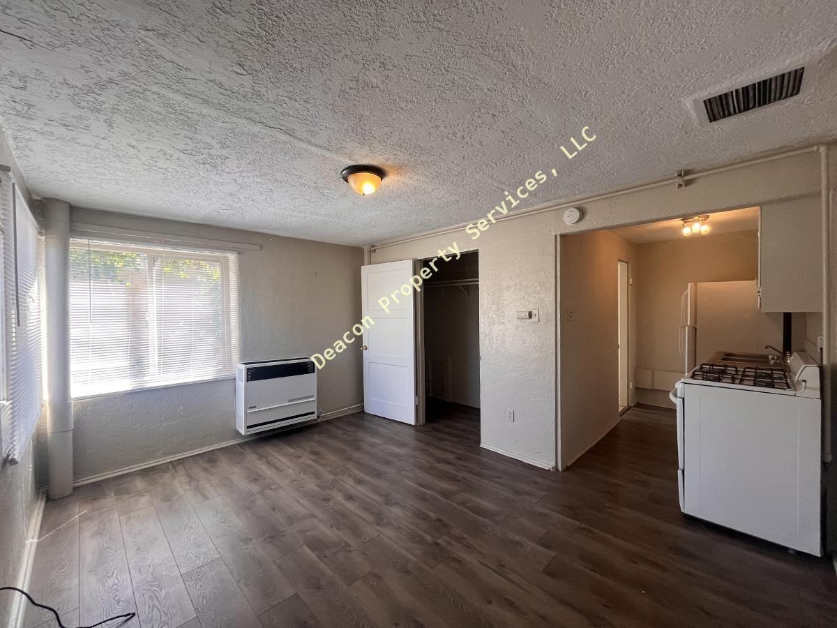 1211 Copper Ave Ne - Photo 3 of 11