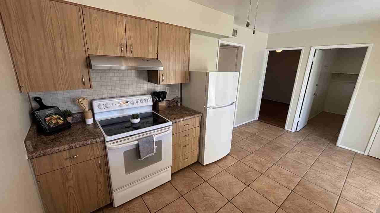 10537 W Coggins Dr - Photo 7 of 22