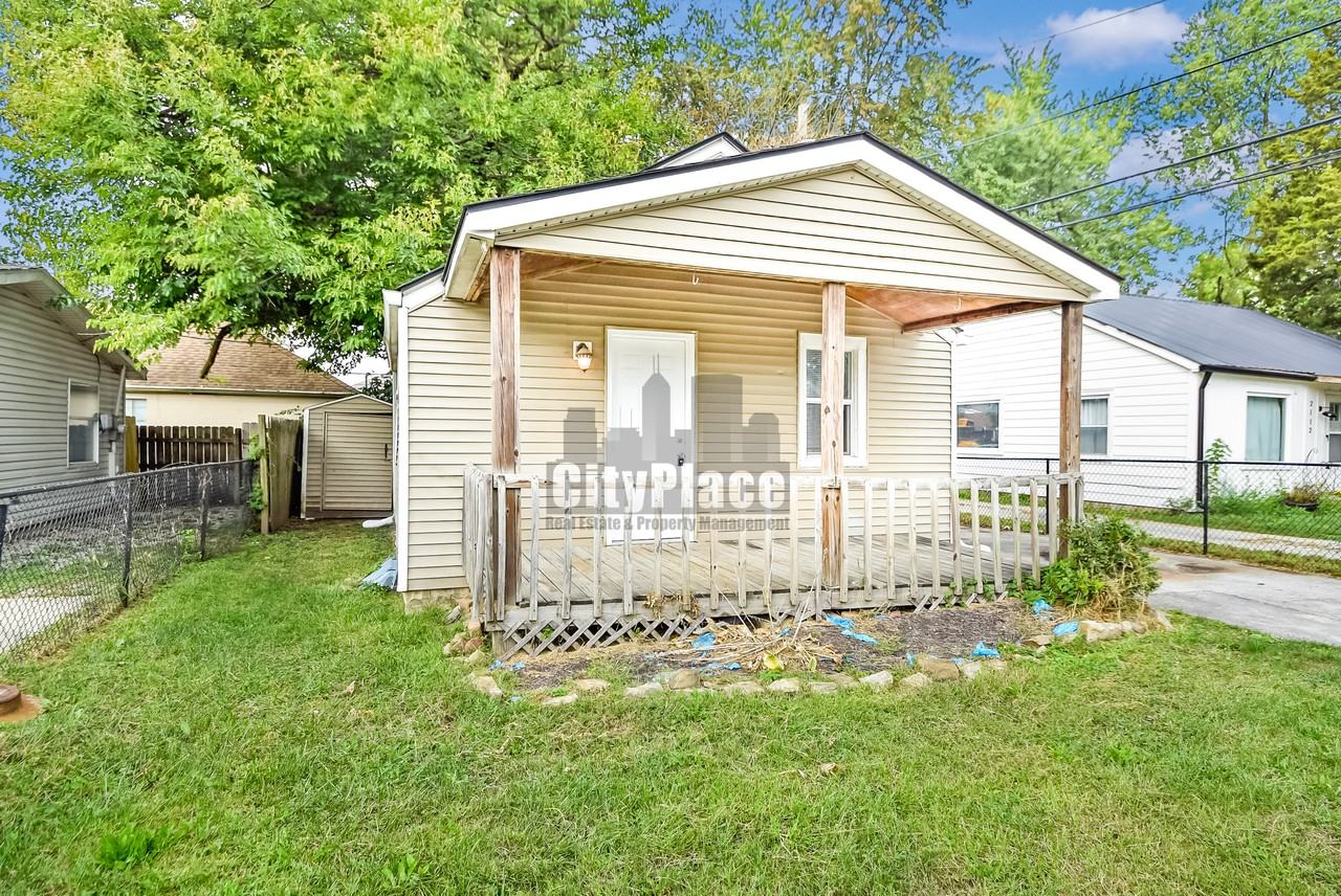 2102 N Leland Ave - Photo 4 of 15