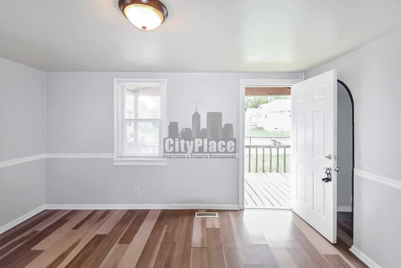 2102 N Leland Ave - Photo 6 of 15