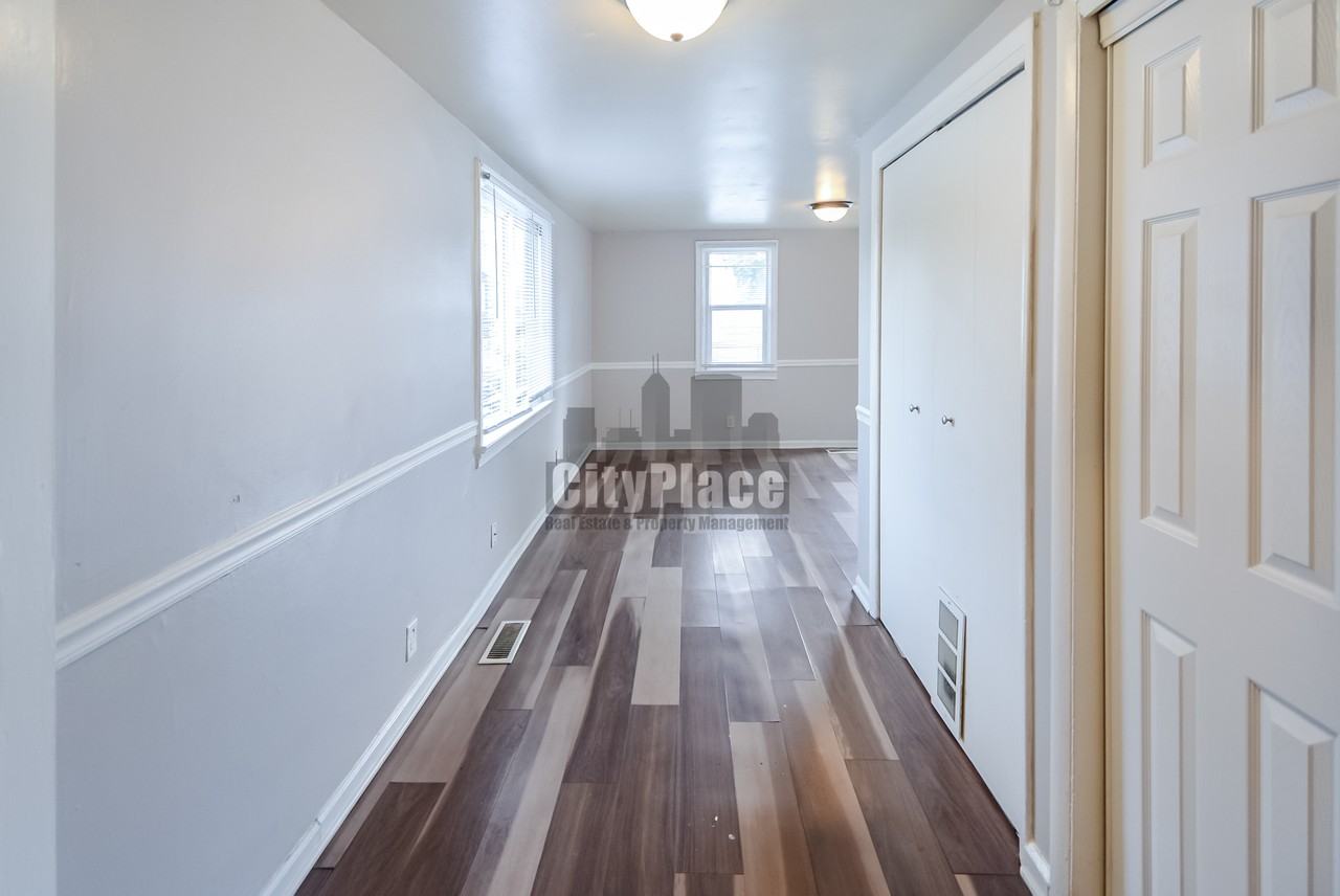 2102 N Leland Ave - Photo 7 of 15