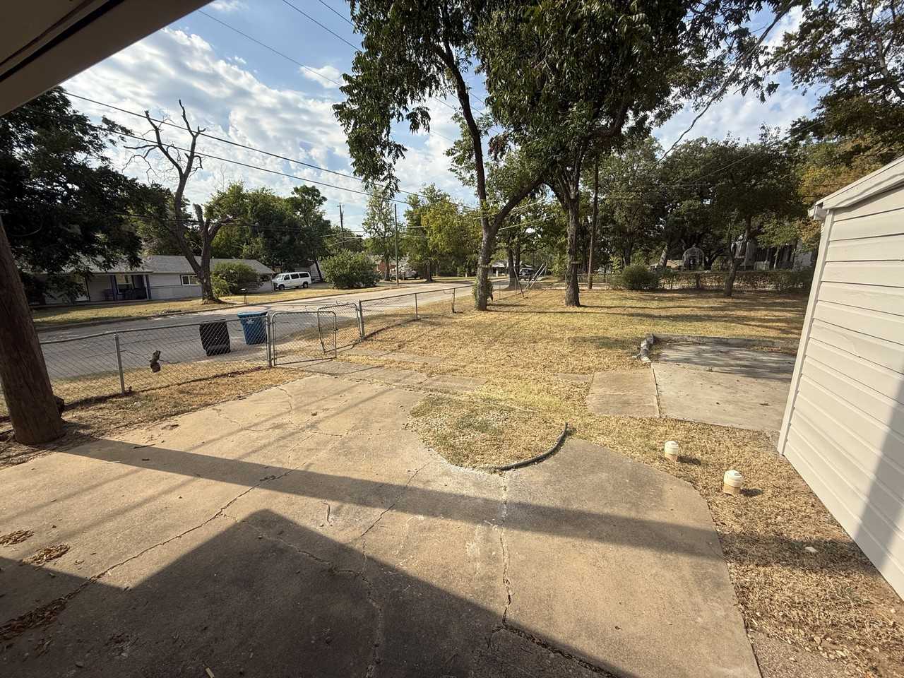 531 W Bullock St #NA - Photo 6 of 17